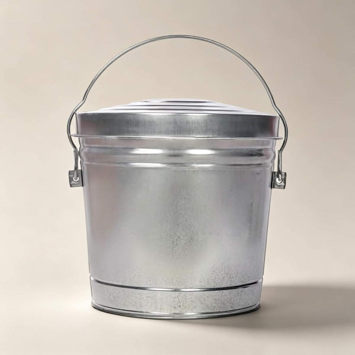 6 Gal Galvanized Metal Bin Locking Lid P573813