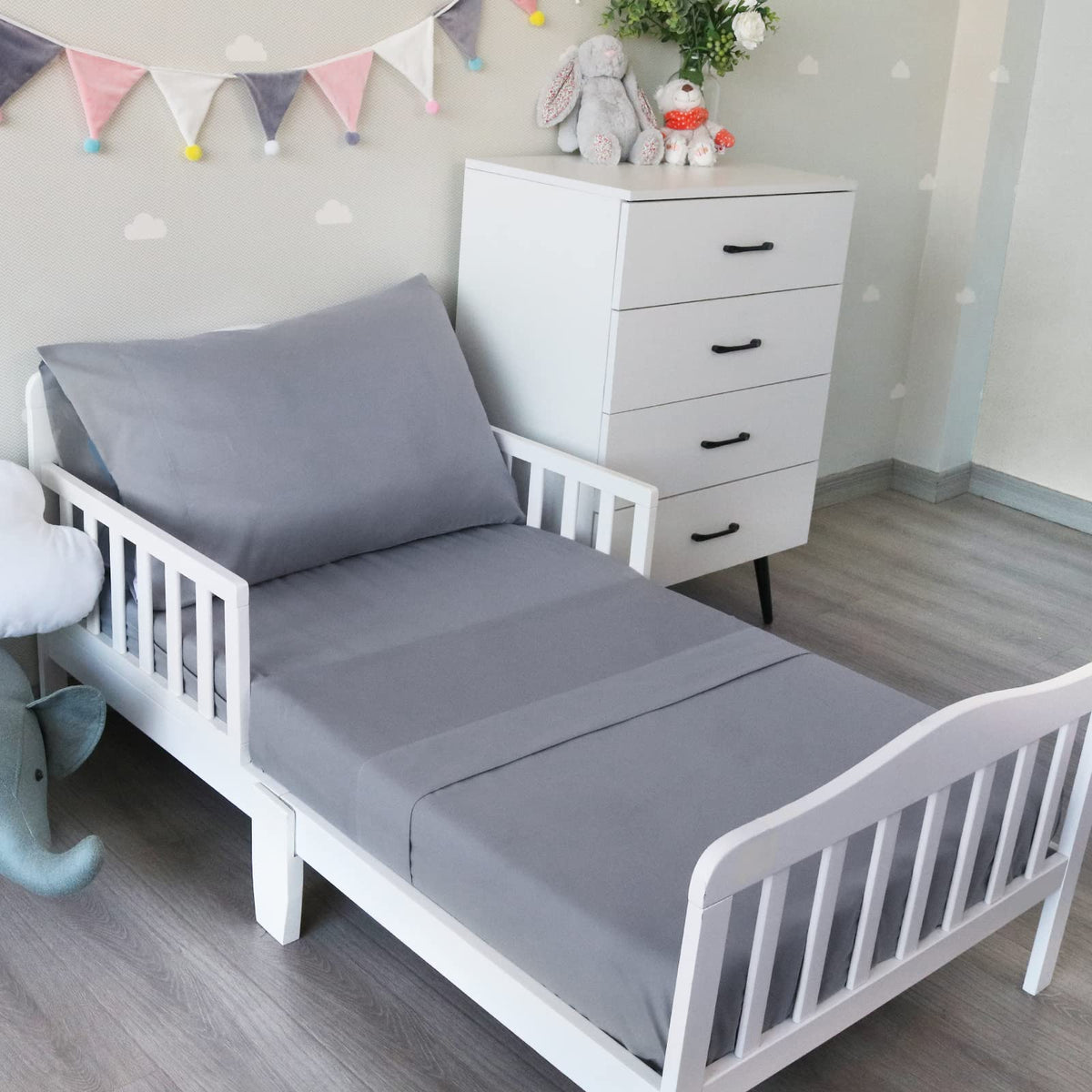 3-Piece Microfiber Toddler Sheet Set D53140